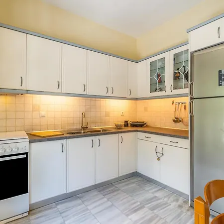 Apartment The 1 Vigglatouri